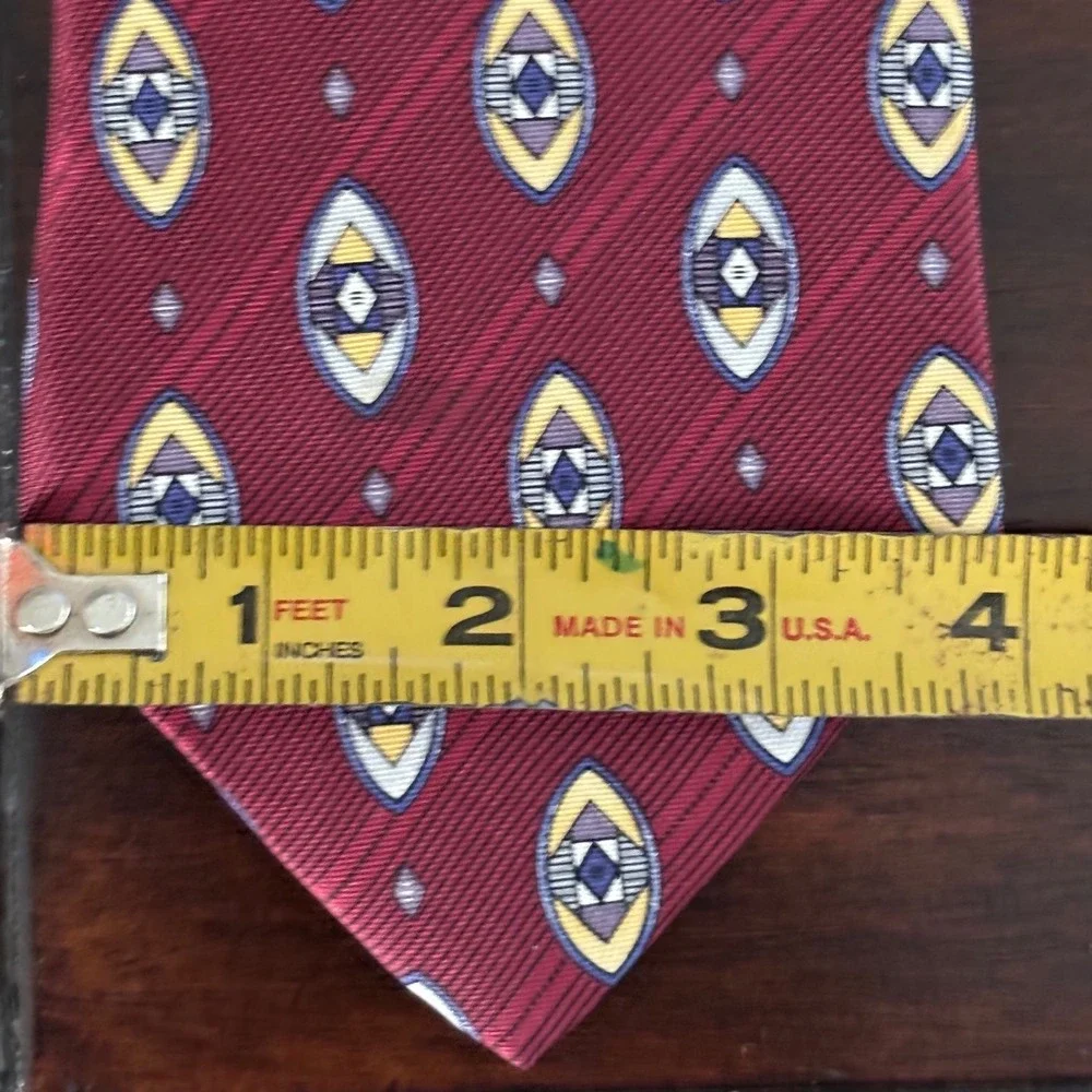 Parisian Signature Men's‎ Burgundy Necktie Geometric Pattern Silk Blend VTG 90's